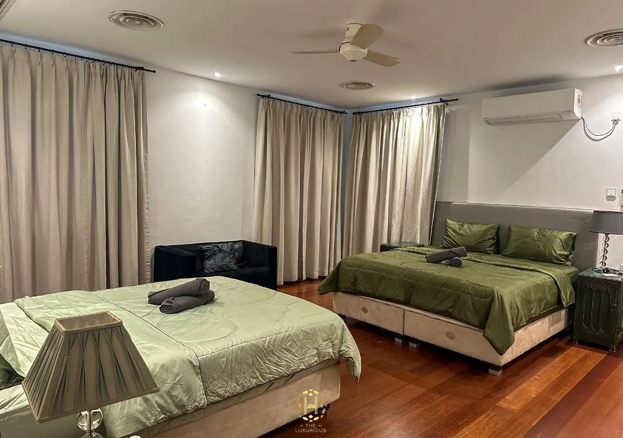 Villa The Luxurious 1 Grand Bali, Johor Bahru Malesia